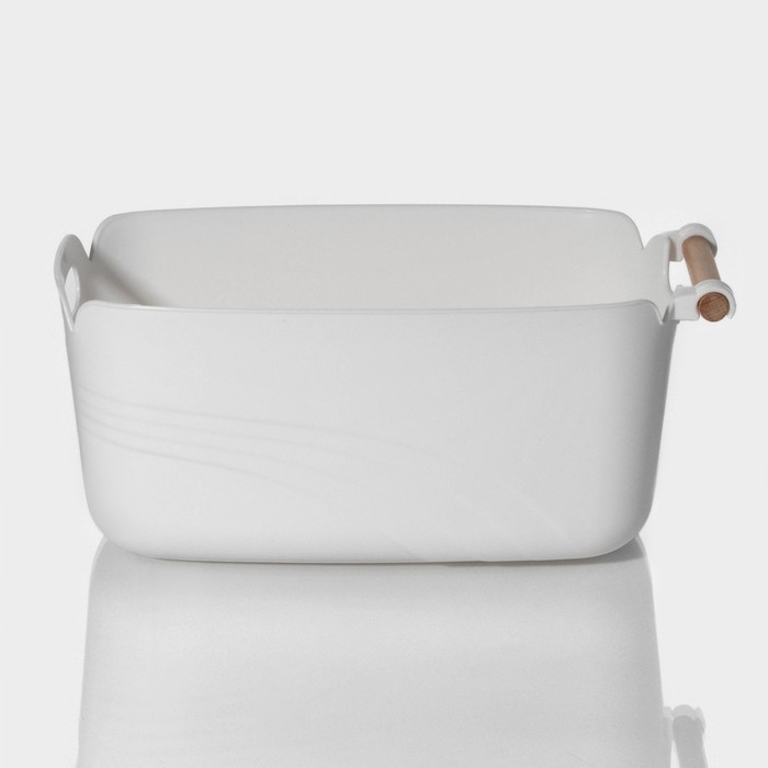 Контейнер для хранения с ручкой LaDо́m «Лаконичность», 33,5×18,5×14,5 см, цвет белый Контейнер для хранения с ручкой LaDо́m «Лаконичность», 33,5×18,5×14,5 см, цвет белый