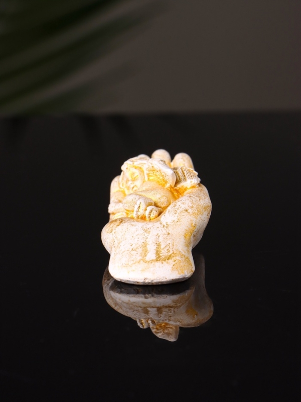 Фигура "Ангелок на ладони спит" малый, 3х7х3 см, позолота