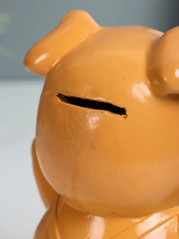 Копилка "Поросенок счастливый" 18 см, бежевый