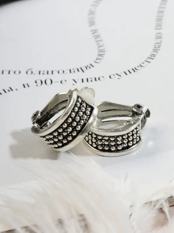 Клипсы для ушей QF &laquo;Грейс&raquo;, шарики, цвет чернёное серебро