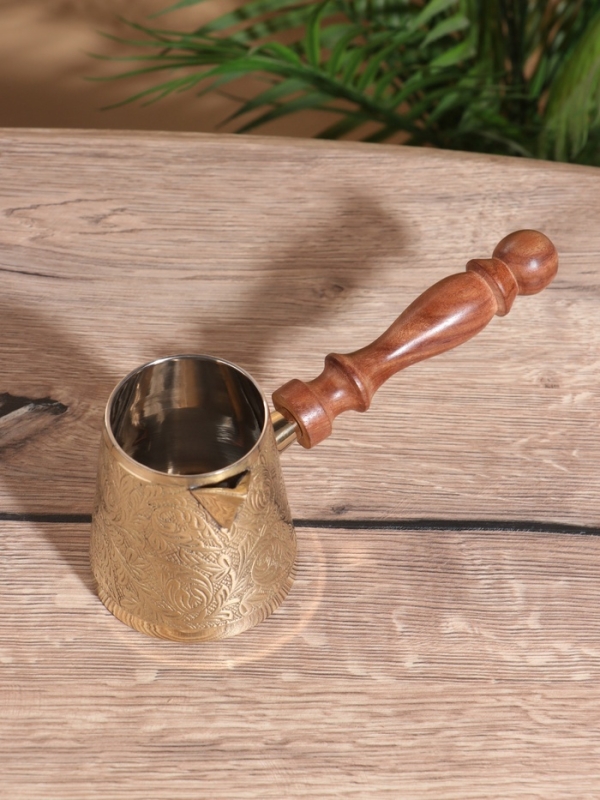 Турка "Золотые узоры" латунь, с деревянной ручкой, 250 мл