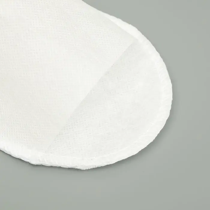 Одноразовые тапочки, эконом, белые, 42 р. Одноразовые тапочки, эконом, белые, 42 р.