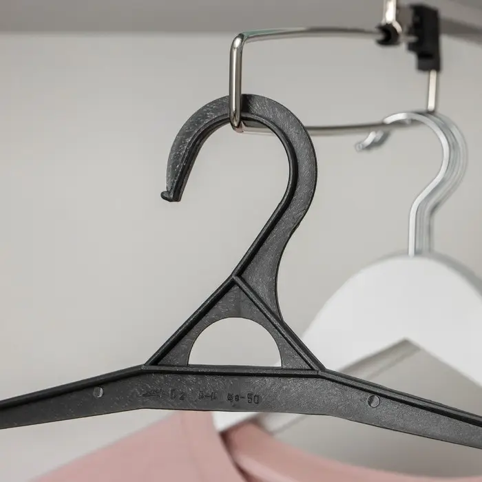 Плечики - вешалка для верхней одежды, размер 48-50, МИКС Плечики - вешалка для верхней одежды, размер 48-50, МИКС