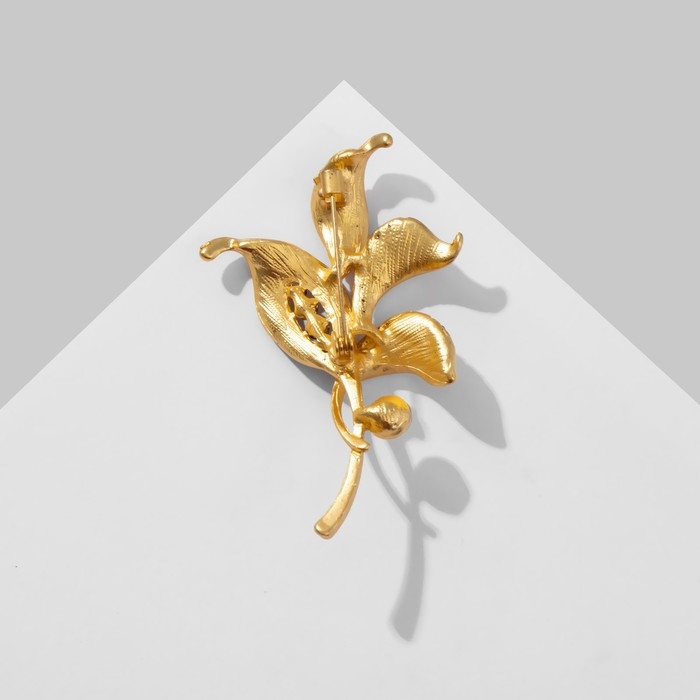 Брошь «Листья», цвет красный в матовом золоте Брошь «Листья», цвет красный в матовом золоте