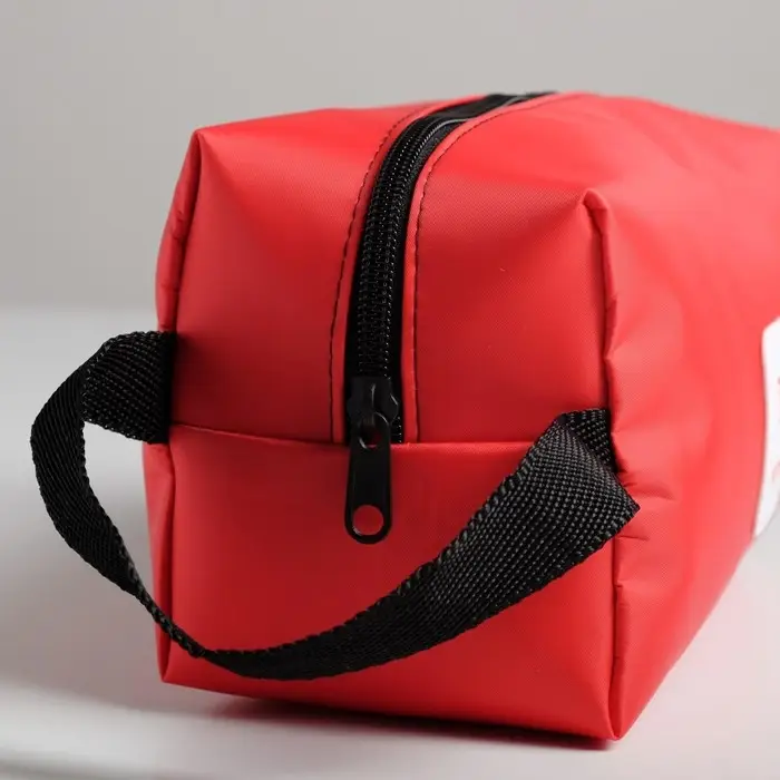 Аптечка дорожная, 23,5х10х11,5 см, красный Аптечка дорожная, 23,5х10х11,5 см, красный