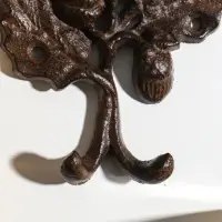 Крючки настенные &laquo;Листья с ягодками&raquo;, ключница декоративная, чугун, 10.3&times;1.8&times;14.3 см