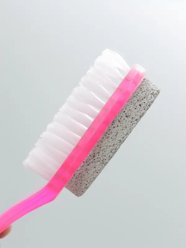 Пемза для педикюра, с щёткой, двусторонняя, 20 см, МИКС