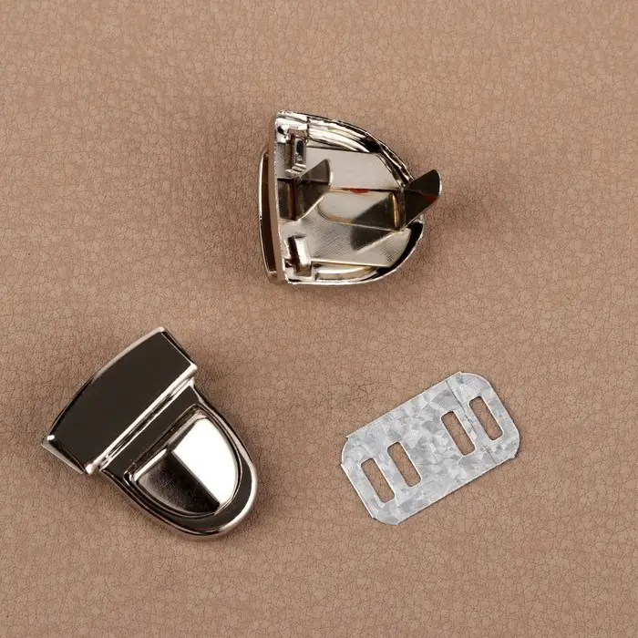 Застёжка для сумки, 3×2 см, цвет серебряный Застёжка для сумки, 3×2 см, цвет серебряный