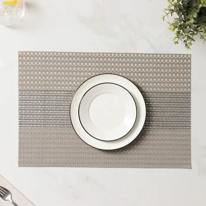 Салфетки сервировочные на стол Доляна &laquo;Сияние&raquo;, 4 шт., 45&times;30 см, бежевые