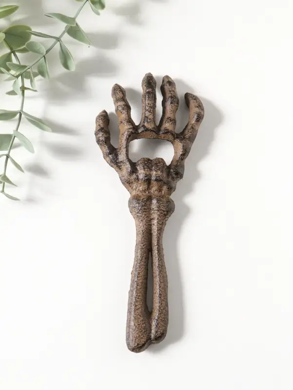 Сувенир чугун открывашка "Костлявая рука" 16,5х6,8х1,5 см