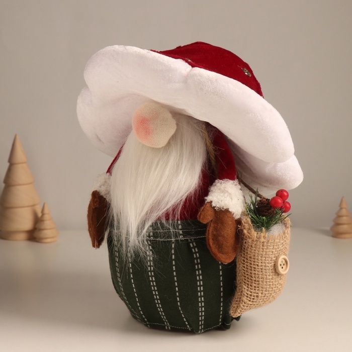 Декор Декор "Дедушка-мухомор с еловыми ветками в мешке" 22х21х26 см
