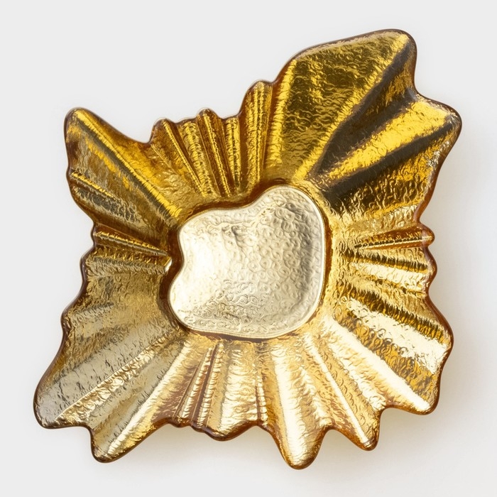 Тарелка стеклянная сервировочная «Рени», 25×22×6 см, цвет золотой Тарелка стеклянная сервировочная «Рени», 25×22×6 см, цвет золотой