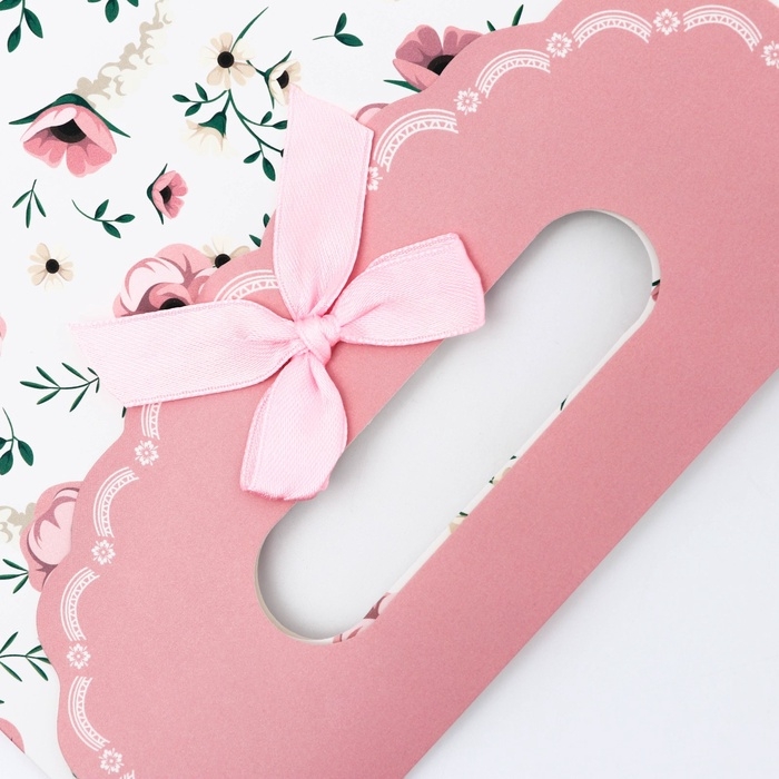 Подарочная коробка-пакет, упаковка с вырубной ручкой, Подарочная коробка-пакет, упаковка с вырубной ручкой, "Розовые цветочки" , 19 х 9 х 27 см