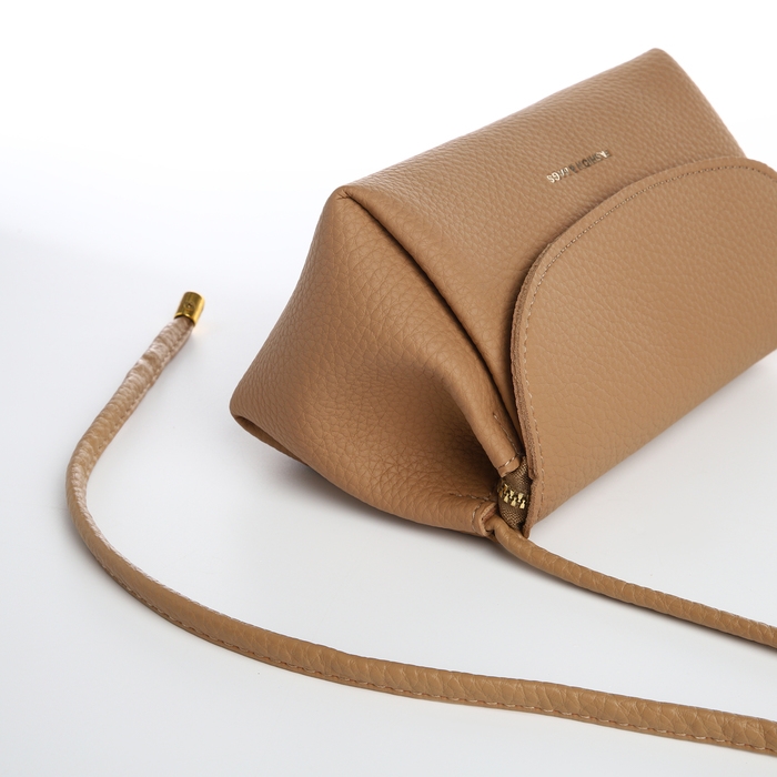 Сумка женская мессенджер на магните, цвет бежевый Сумка женская мессенджер на магните, цвет бежевый