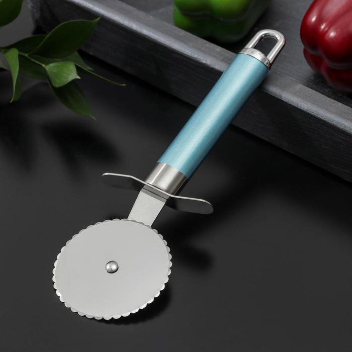 Нож для пиццы и теста Доляна Lаgооnа, 19 см, нержавеющая сталь, цвет голубой Нож для пиццы и теста Доляна Lаgооnа, 19 см, нержавеющая сталь, цвет голубой