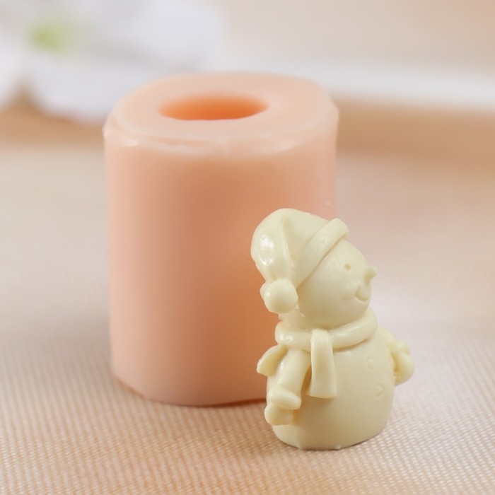 Новогодний молд силикон Новогодний молд силикон "Снеговичок" 2,2х1,7х2,9 см