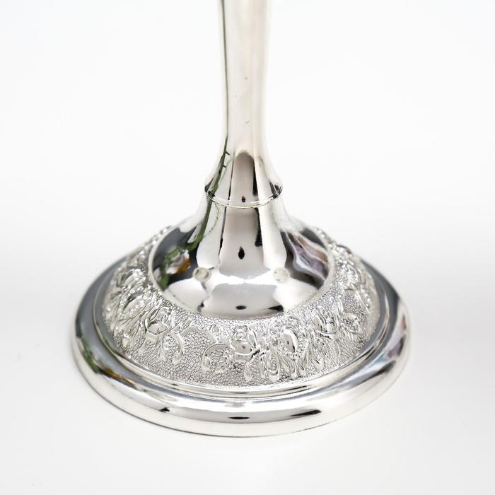 Подсвечник металл на 3 свечи Подсвечник металл на 3 свечи "Медальон" серебро 26х26х9,2 см