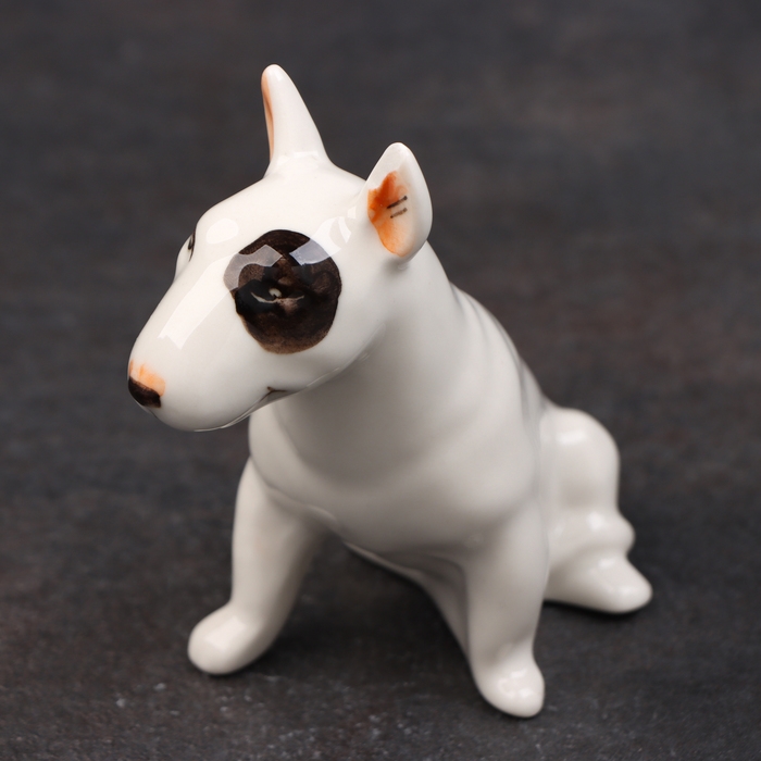 Статуэтка фарфоровая  Статуэтка фарфоровая "Бультерьер черный глаз", 10 см, авторская роспись