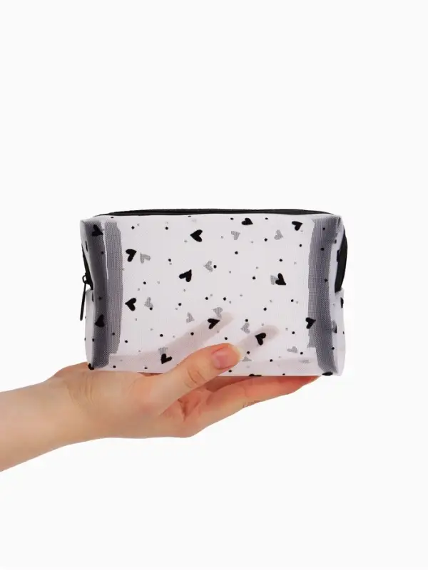 Косметичка дор Сердца, сетка 18*7,5*10, отд на молнии, белый Косметичка дор Сердца, сетка 18*7,5*10, отд на молнии, белый