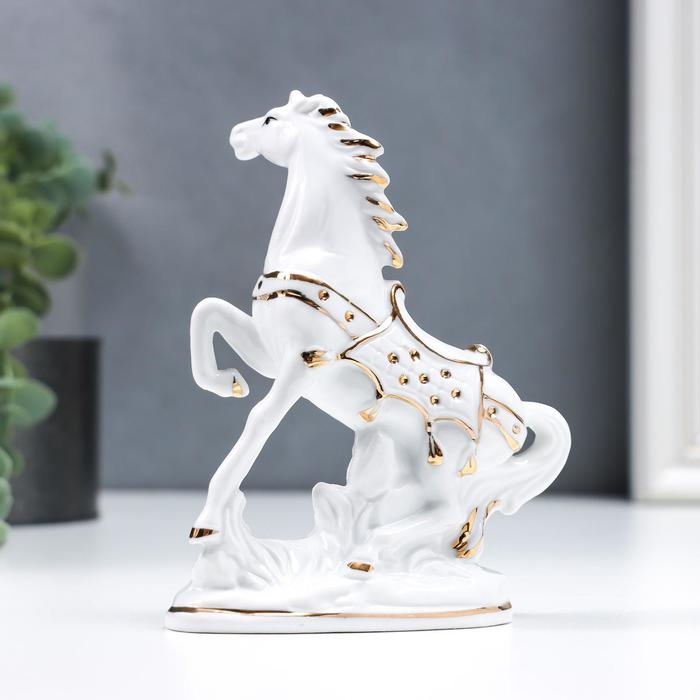 Сувенир керамика Сувенир керамика "Белый конь с золотой амуницией" 15 см