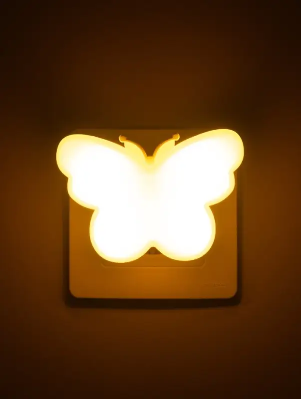 Ночник RISALUX &laquo;Бабочка&raquo;, LED, 1 Вт, жёлтый, 9&times;6&times;6 см