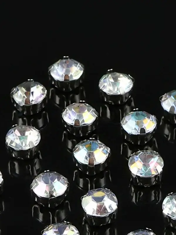 Стразы пришивные «Шатон», круглые, в цапах, с голографией, d=8 мм, 20 шт. Стразы пришивные «Шатон», круглые, в цапах, с голографией, d=8 мм, 20 шт.