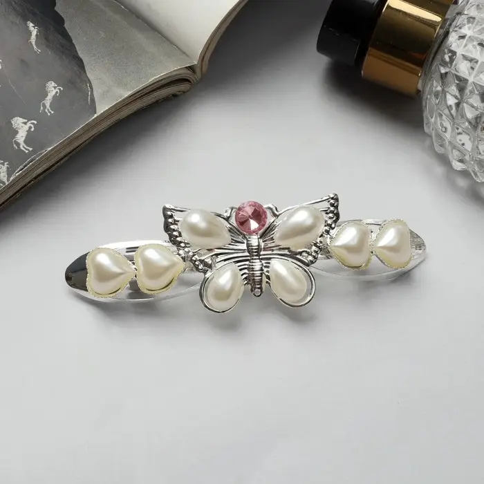 Заколка-автомат для волос «Бабочка», сердечки белый, 9 см, МИКС