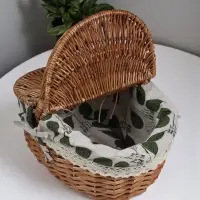 Плетёная корзина-лукошко, ткань внутри, 2 крышки, 33×25 см, Н 17/13 см, Н с ручкой 30 см, дно 23×16 см 1