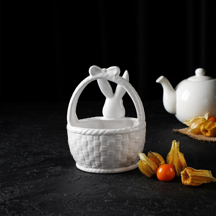 Конфетница Доляна &laquo;Зайка&raquo;, 12&times;12&times;14,7 см, цвет белый