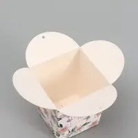 Бонбоньерка &laquo;Лилии&raquo;, 7.5&times;8&times;7.5 см