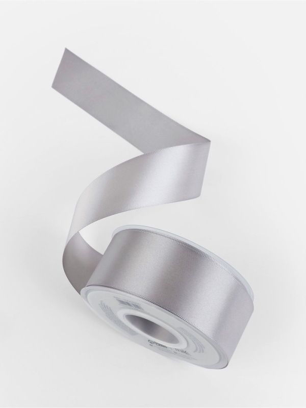 Лента атласная двухсторонняя №837 38мм*25±1м серебряный TR Лента атласная двухсторонняя №837 38мм*25±1м серебряный TR