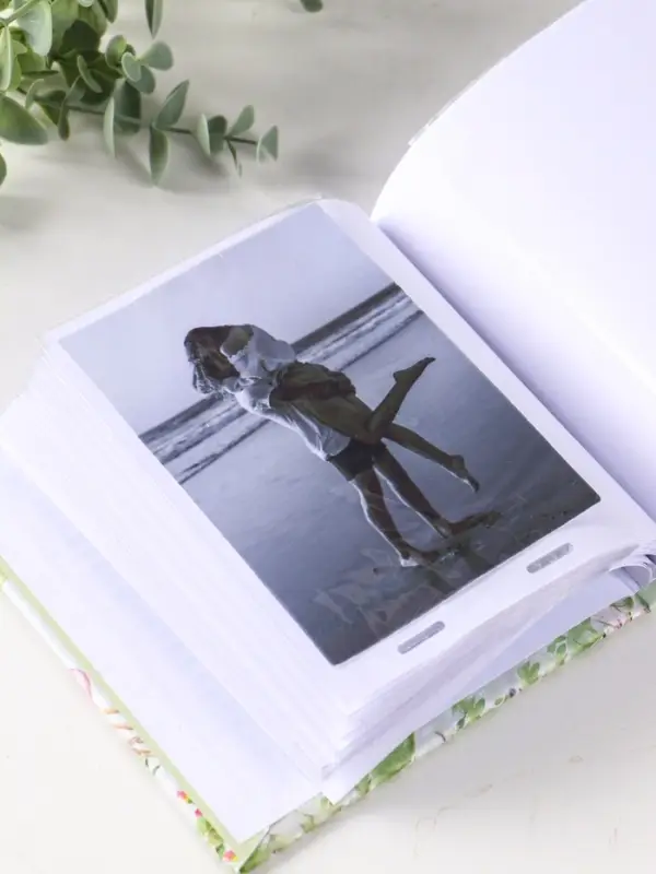 Фотоальбом 100 фото "Нежные цветы" 10X15см, бум.карм.с мемо, клеевой пер-т