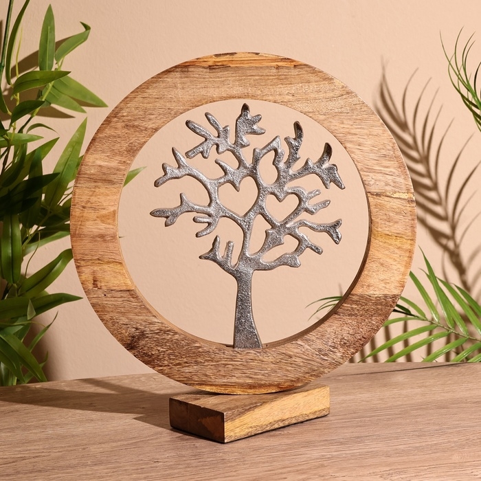 Сувенир интерьерный в деревянном кольце  Сувенир интерьерный в деревянном кольце "Любовь" 30х8х33 см