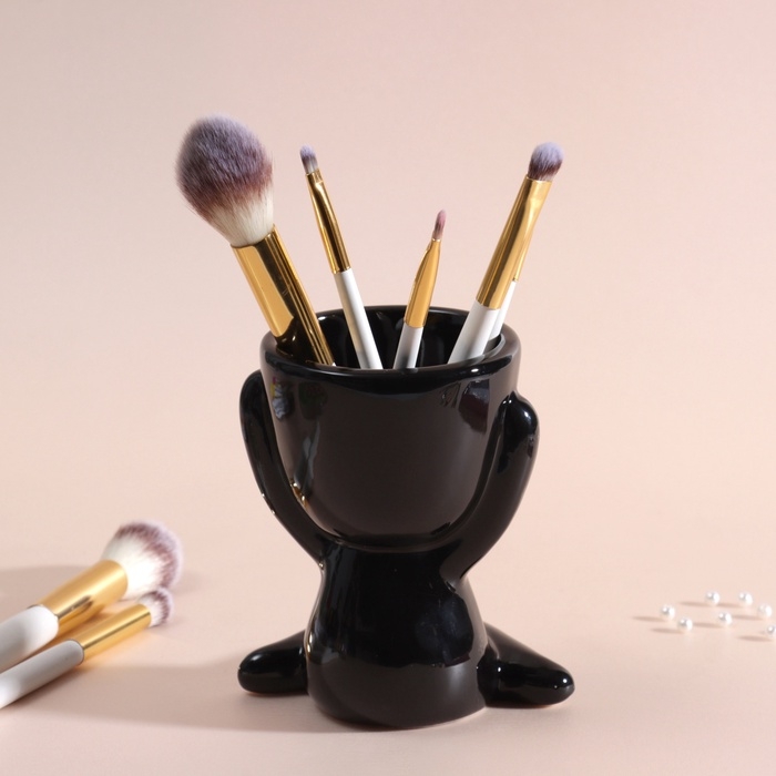 Предмет интерьера "Мистер Грин" любитель тишины 11,1*9,7*8,5 черный керамика