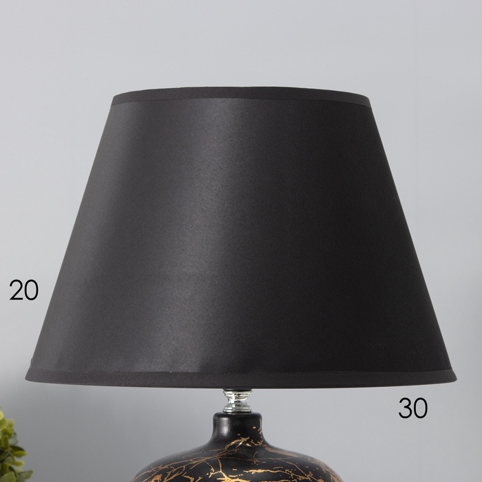 Настольная лампа с абажуром RISALUX «Сарин», Е27, 40 Вт, чёрно-золотой, 30×30×39.5 см Настольная лампа с абажуром RISALUX «Сарин», Е27, 40 Вт, чёрно-золотой, 30×30×39.5 см