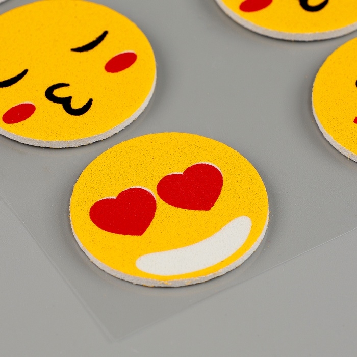 Набор наклеек из EVA  Набор наклеек из EVA "Смайлики", 8 шт   МИКС