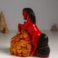 Копилка "Конь на деньгах" 20х13х20 см,  красный Копилка "Конь на деньгах" 20х13х20 см,  красный