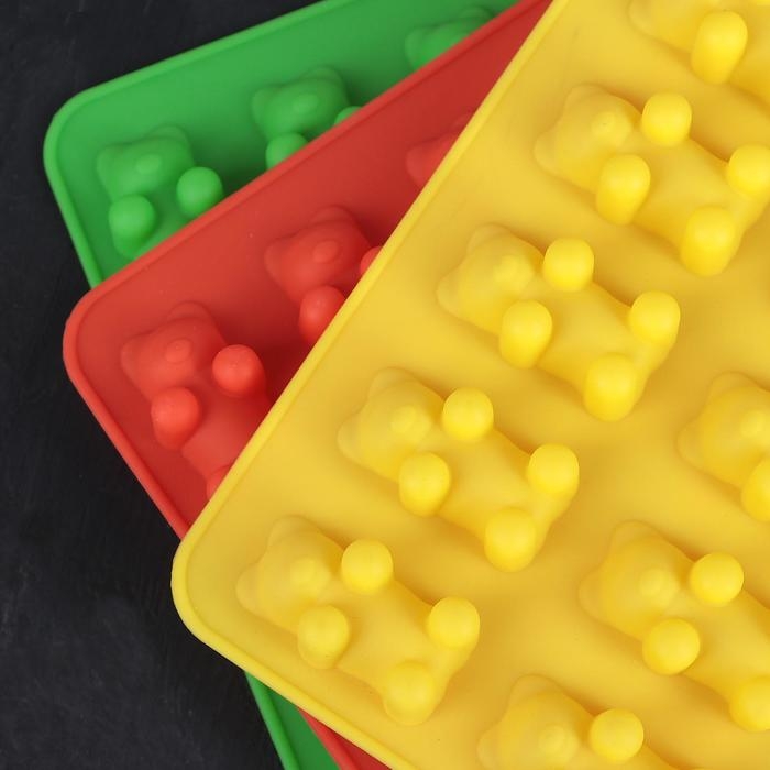 Форма для мармелада Доляна «Медвежата», силикон, 18×2 см, 15 ячеек (4,5×2,5×2 см), цвет МИКС Форма для мармелада Доляна «Медвежата», силикон, 18×2 см, 15 ячеек (4,5×2,5×2 см), цвет МИКС