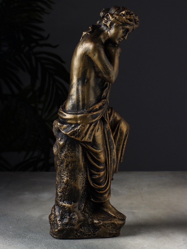 Фигура  Фигура "Девушка с мечом" 14х10,5х39 см, бронза