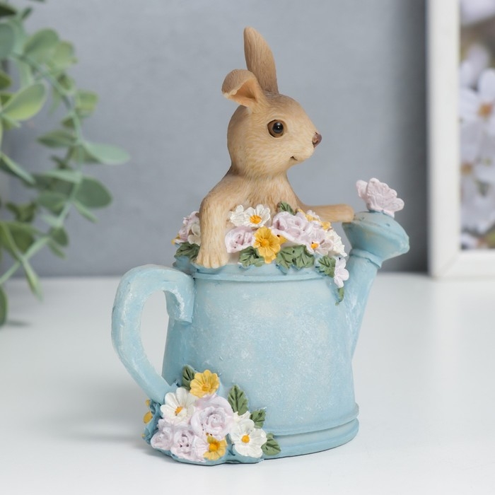 Сувенир полистоун Сувенир полистоун "Крольчонок в леечкой с цветами" 13х6,5х11,5 см