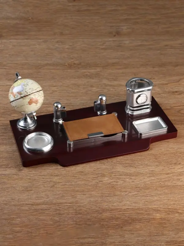 Набор настольный, органайзер 7 в 1, часы, лок для бумаги, визитница, глобус, подставка для печати, карандашница, 40&times;20&times;17, МИКС