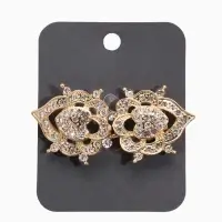 Зажим для кардигана "Ажур", кокошник, цвет белый в золоте Зажим для кардигана "Ажур", кокошник, цвет белый в золоте