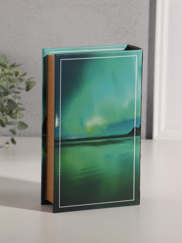 Сейф-книга дерево кожзам  Сейф-книга дерево кожзам "Полярное сияние" 21х13х5 см
