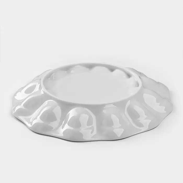 Блюдо для подачи яиц Добрушский завод &laquo;Белье&raquo;, d=22 см, на 12 яиц и кулич, фарфор, белое