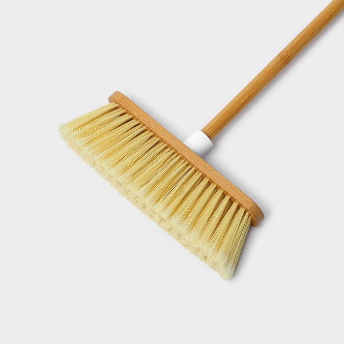 Щётка для пола Raccoon Meli, бамбук, 28×128 см, ворс 7 см Щётка для пола Raccoon Meli, бамбук, 28×128 см, ворс 7 см