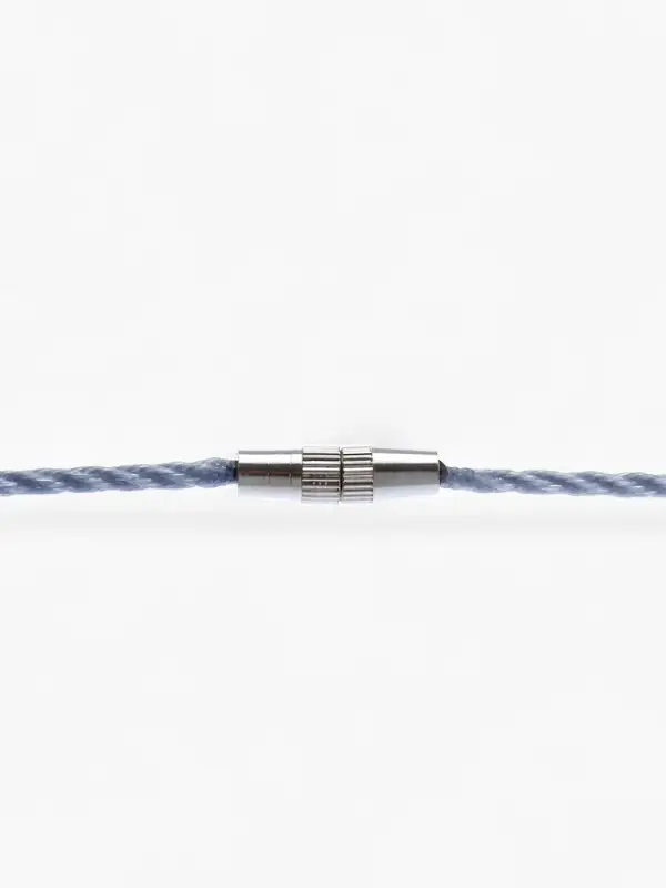 Шнурок гайтан 60 см d=2 мм, цвет серебряный, винтовой замок серебро Шнурок гайтан 60 см d=2 мм, цвет серебряный, винтовой замок серебро