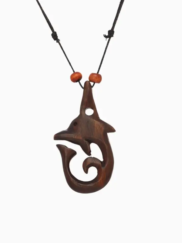 Кулон &laquo;Дельфин&raquo;, дерево соно