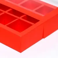 Коробка для 9 конфет, 13.8&times;13.8&times;3.8 см