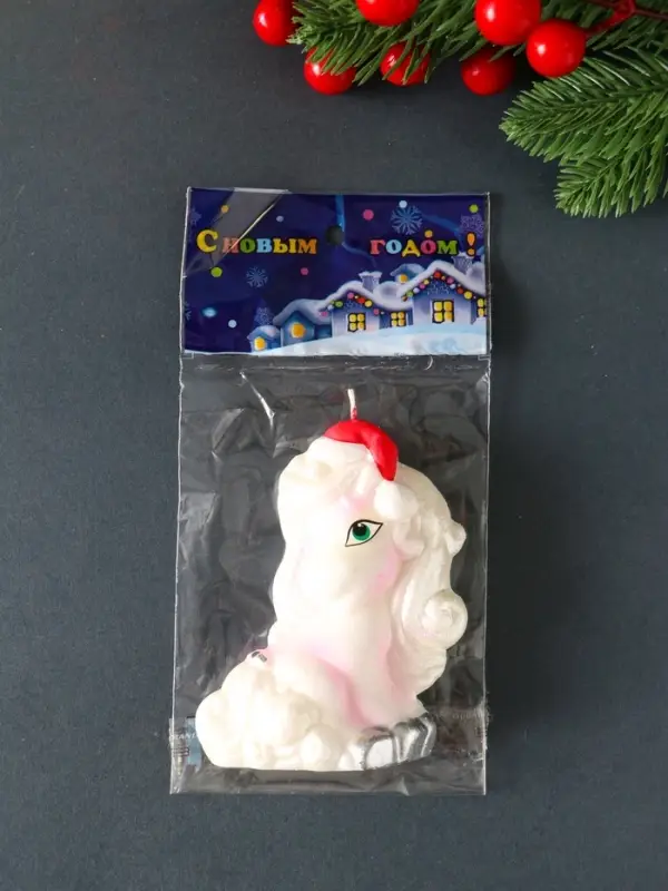 Свеча новогодняя "Кудрявая пони" серебро 7х3,5х8,5 см