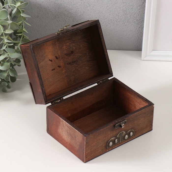 Шкатулка дерево сундучок Шкатулка дерево сундучок "Ге́рцогство" с заклёпками, коричневая 15х10,5х8,5 см